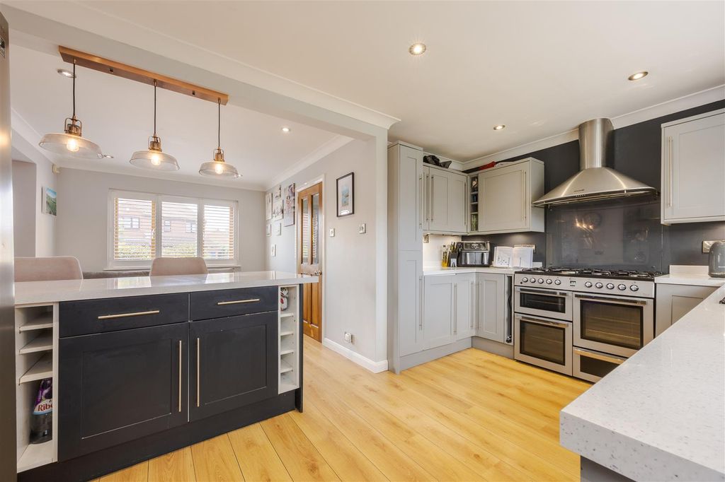 Property photo 3 of 22 Kitchen Diner