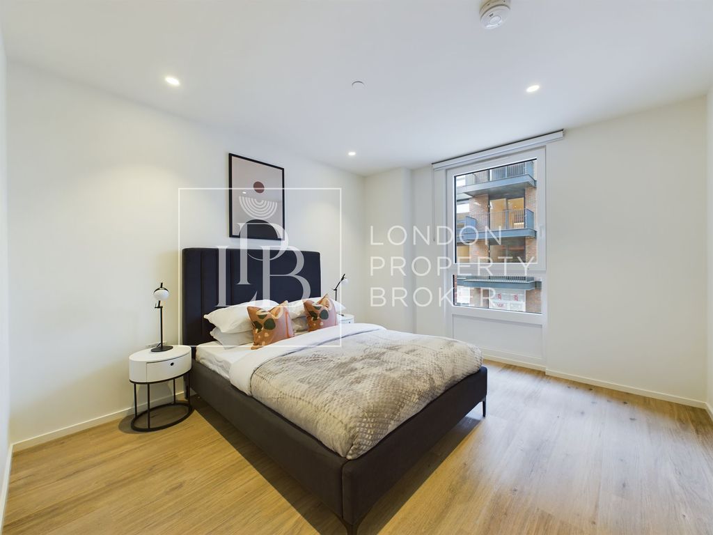 Property photo 2 of 9