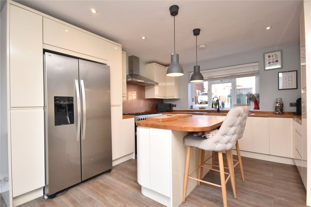 Property photo 3 of 18 Picture No. 08