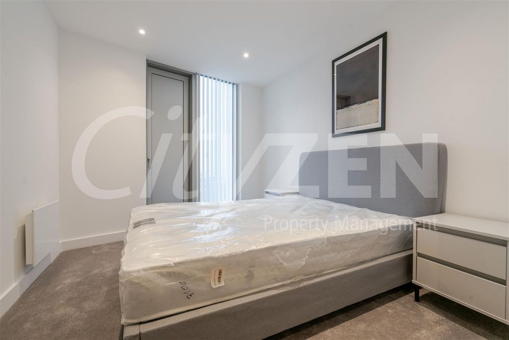 Property photo 3 of 43 Bedroom