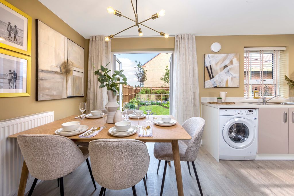 Property photo 3 of 10 Frampton Kitchen