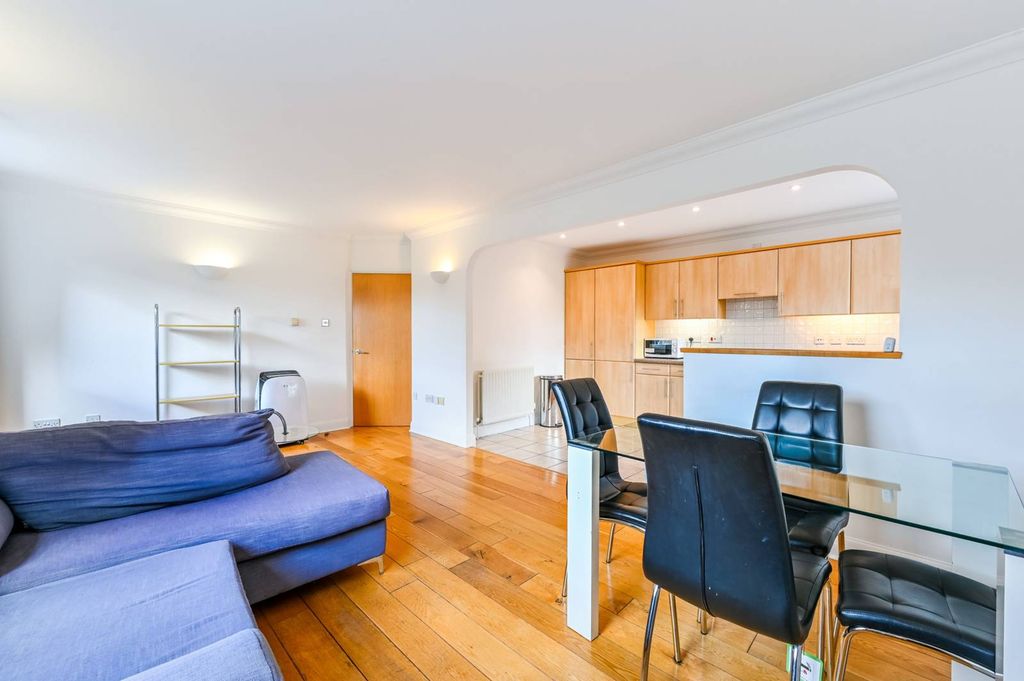 Property photo 2 of 15