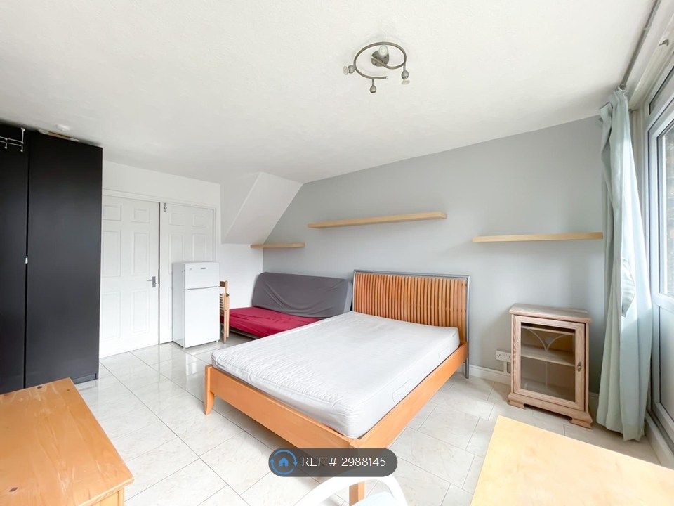 Property photo 2 of 5