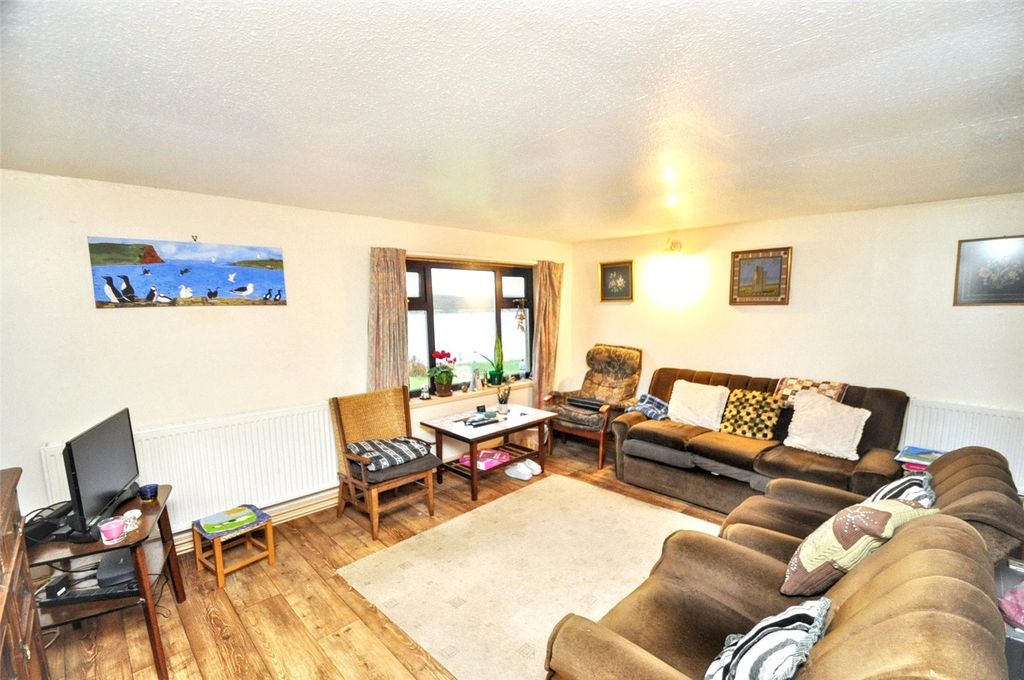 Property photo 3 of 14 Living Room (2)