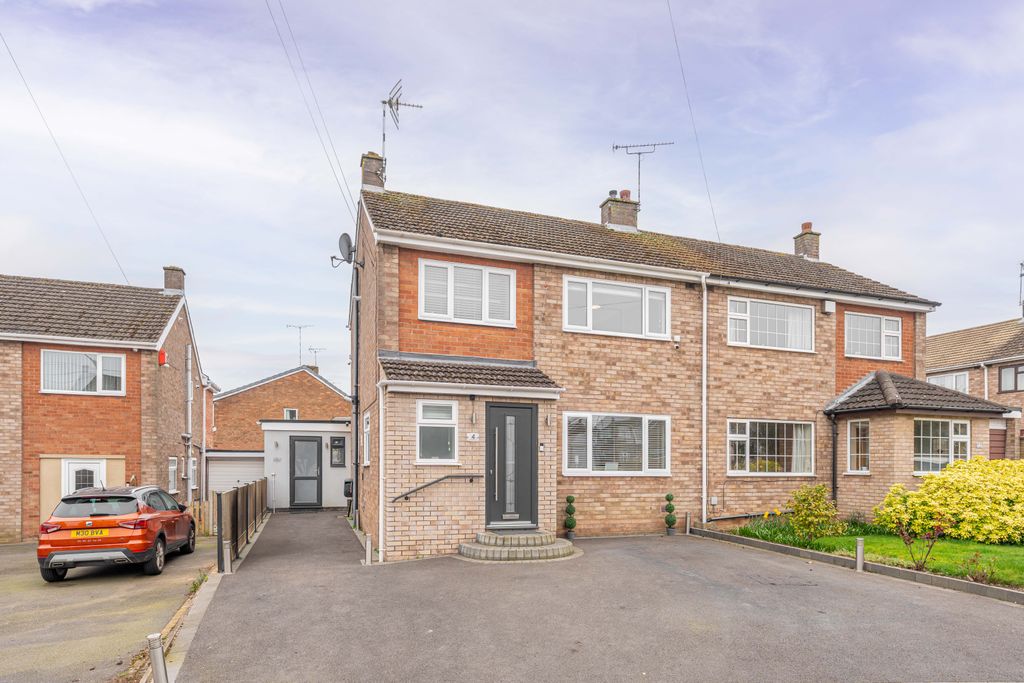 Property photo 1 of 38