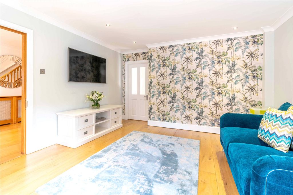 Additional image 12 of 5 bed detached house for saleHigh Road, Loughton, Essex IG10