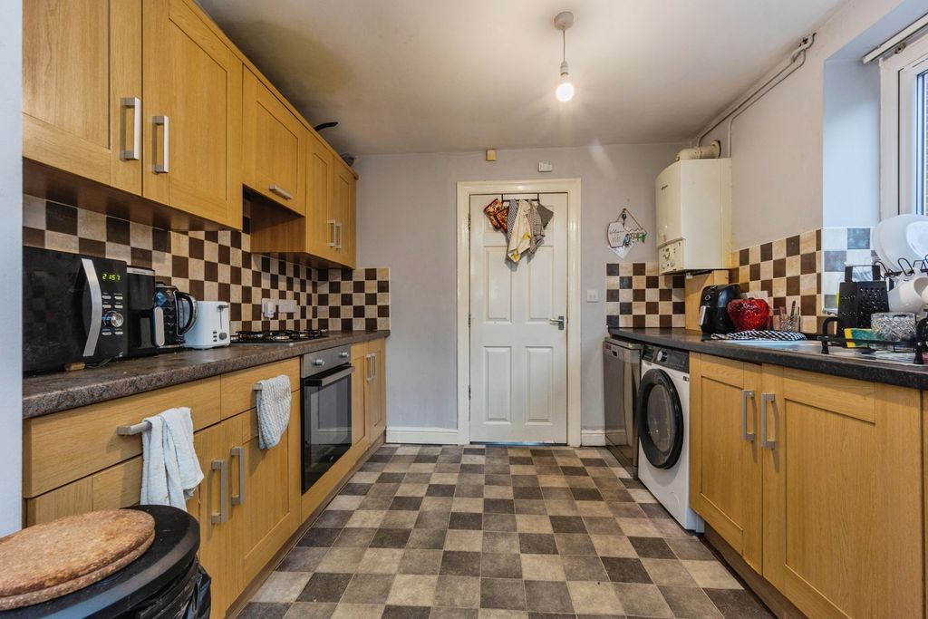 Property photo 2 of 19 Pbox-Img.Jpg