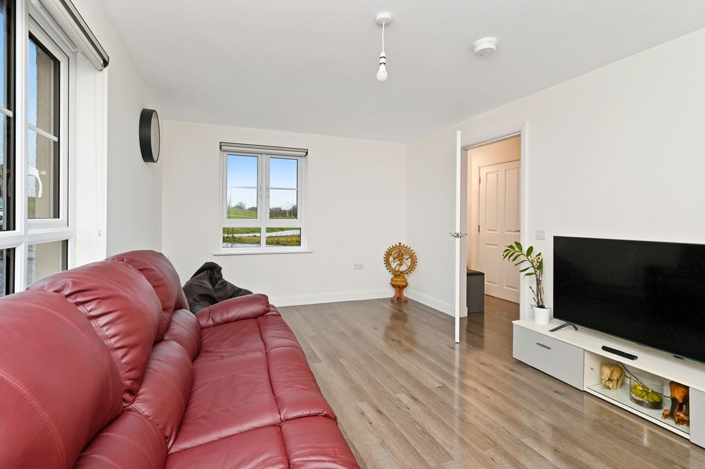 Property photo 3 of 18 Property Image 3