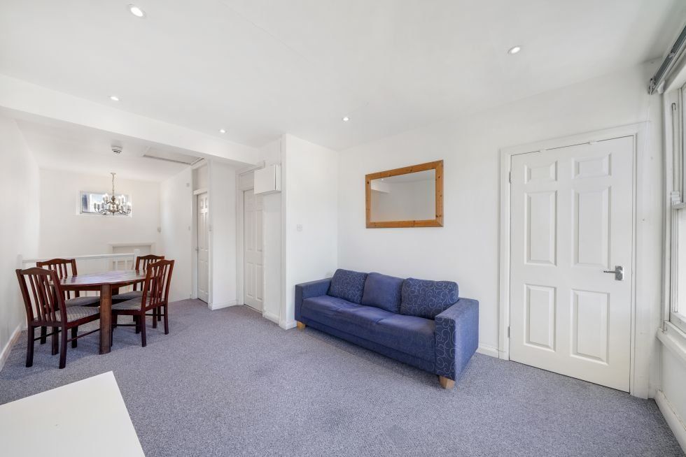 Property photo 1 of 4