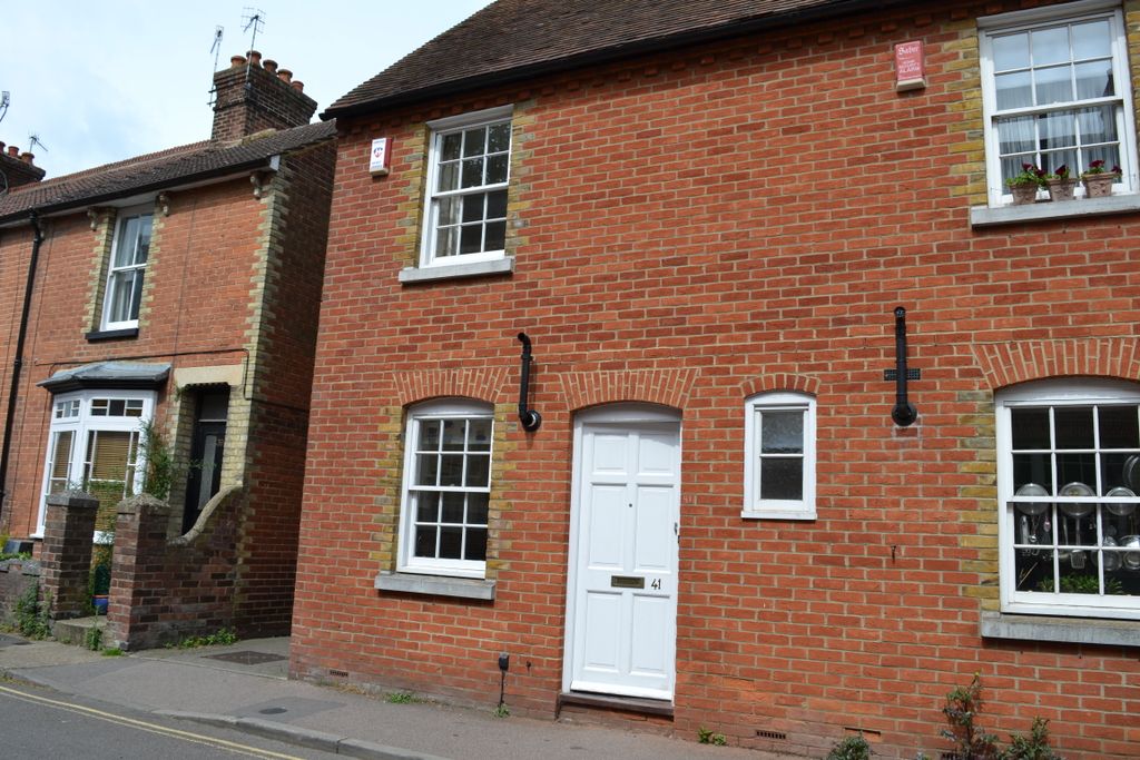 Property photo 1 of 11 3 Bedroom House For Rent