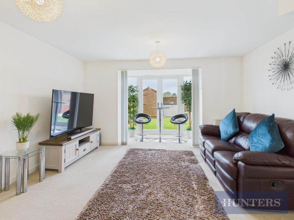 Property photo 3 of 17 Cam05316G0-Pr0201-Still004.Jpg