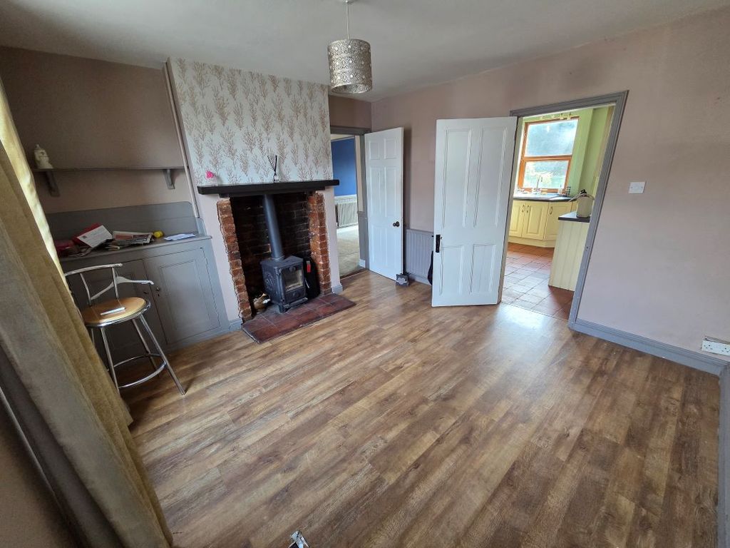 Property photo 2 of 30