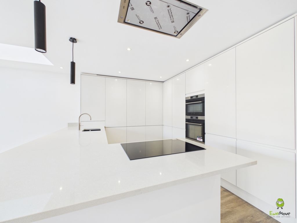 Property photo 2 of 18 Presented By Robert At Ewemove Bexleyheath And Da