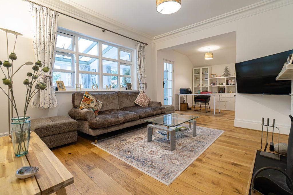 Property photo 3 of 39 3498647