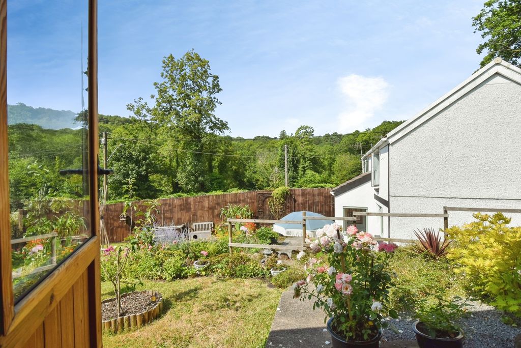 Property photo 2 of 18 Pbox-Img.Jpg