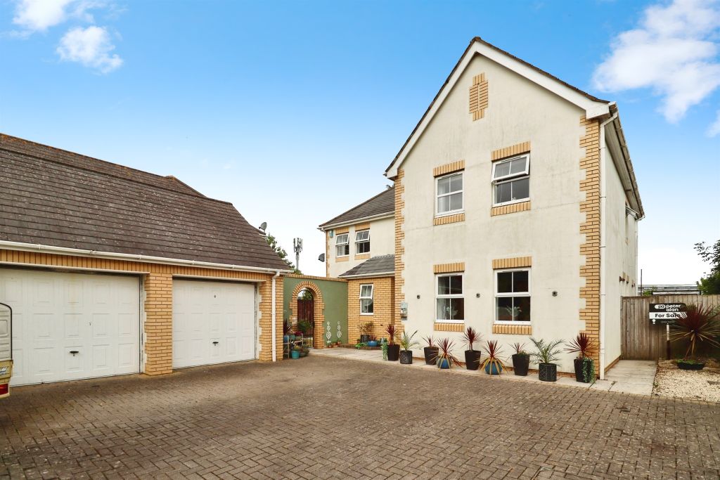 Property photo 1 of 33