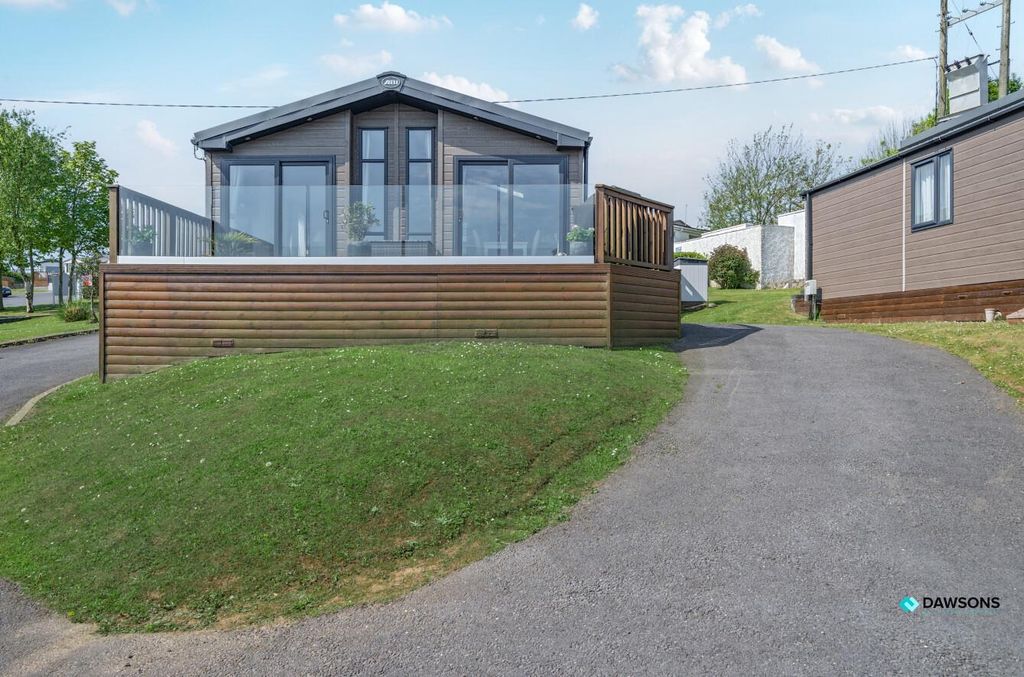 Property photo 1 of 39 46A2Ba3E-Db2F-4B0A-8Fee-c05Bee10Cf34.Jpg