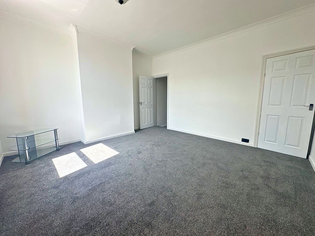 Property photo 2 of 13 Gallery