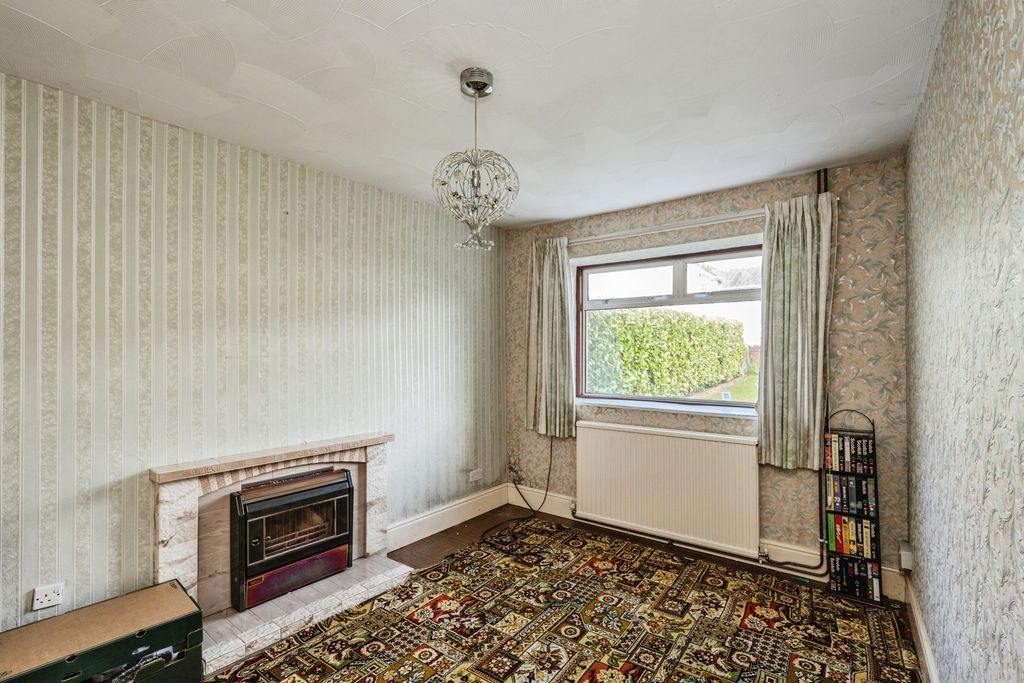 Property photo 2 of 17 Photo