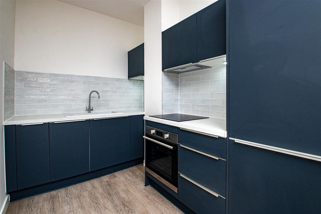 Property photo 3 of 11 312_2.Jpg