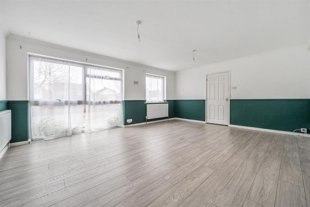 Property photo 2 of 13 1385973-5-692d6Ecf0769d-Arw-1.Jpg