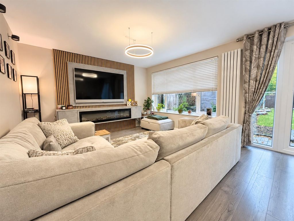 Property photo 2 of 19 9A8D3477-877E-4Ae5-Aceb-Fff8Bd0Ef060.Png