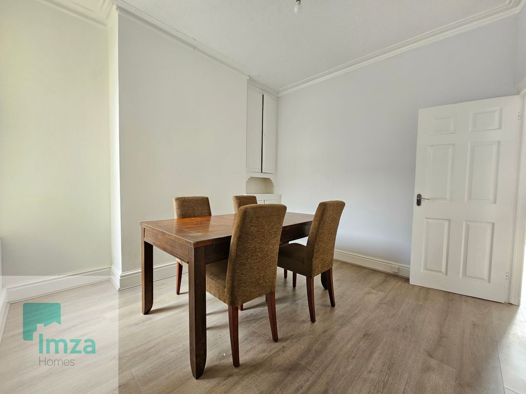 Property photo 3 of 8 20251002_103302