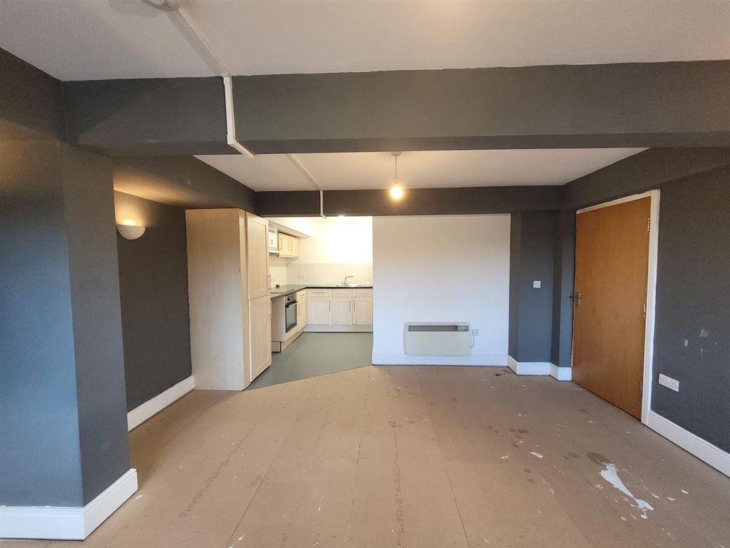 Property photo 2 of 11 Photo-2025-10-29-10-12-38[1].Jpg