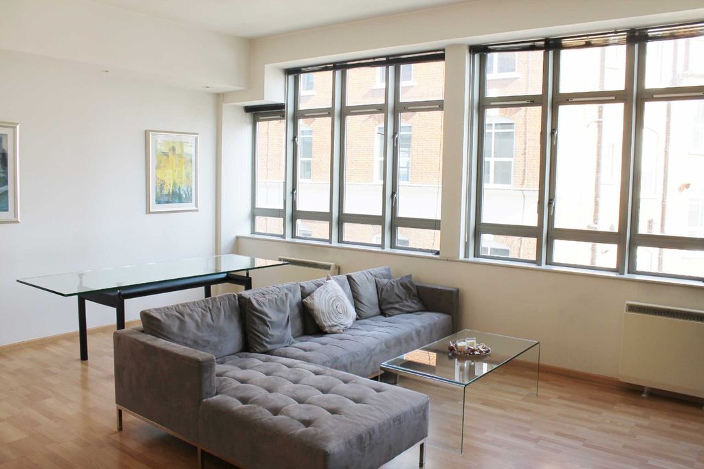Property photo 1 of 9 3545481