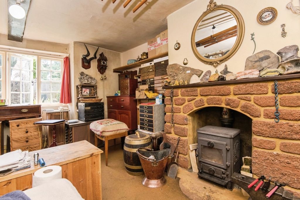 Property photo 2 of 16 Photo