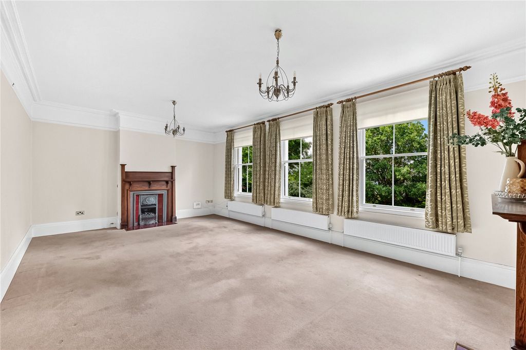 Property photo 2 of 28 Picture No. 26