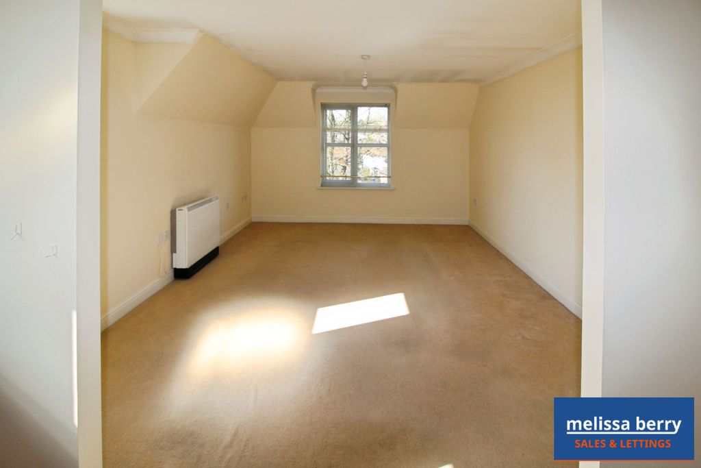 Property photo 3 of 18 Photo 12