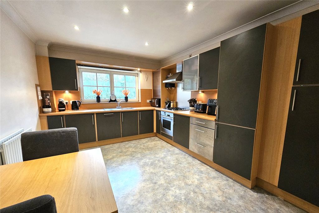 Property photo 3 of 10 Picture No. 06