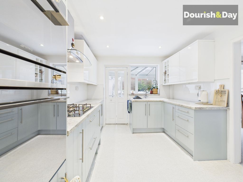 Property photo 2 of 23 Kitchen