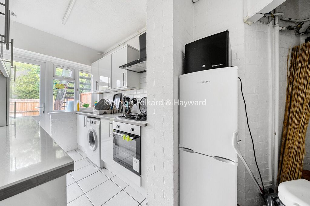 Property photo 1 of 10 Picture No. 23