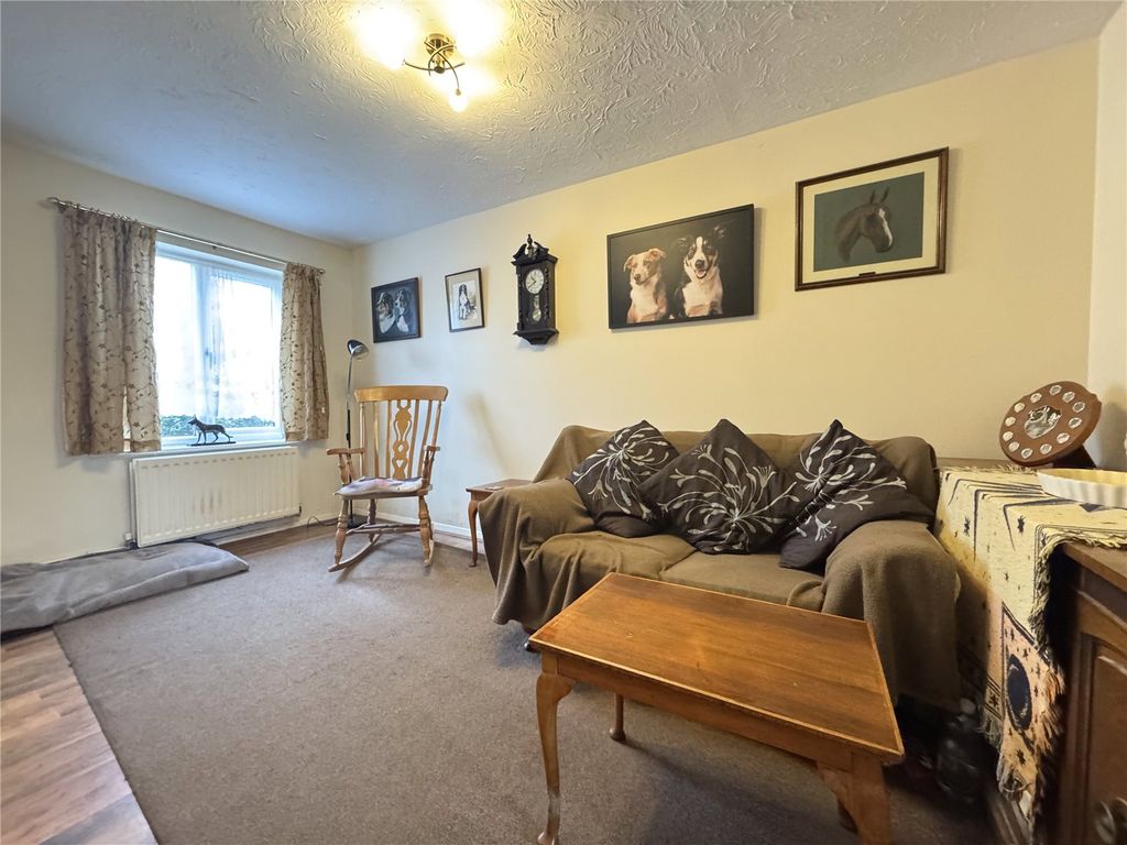 Property photo 2 of 9 Picture No. 04