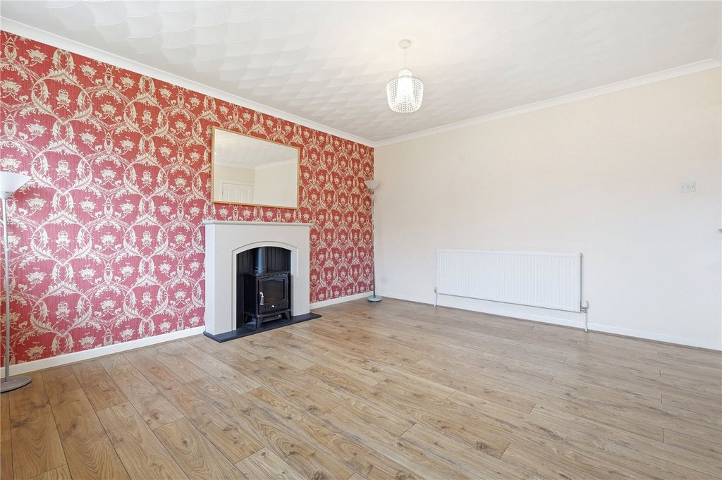 Property photo 2 of 19 Picture No. 13