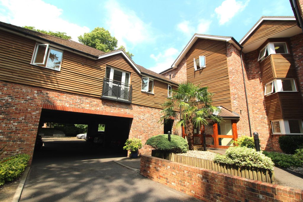 Property photo 1 of 10 Exterior