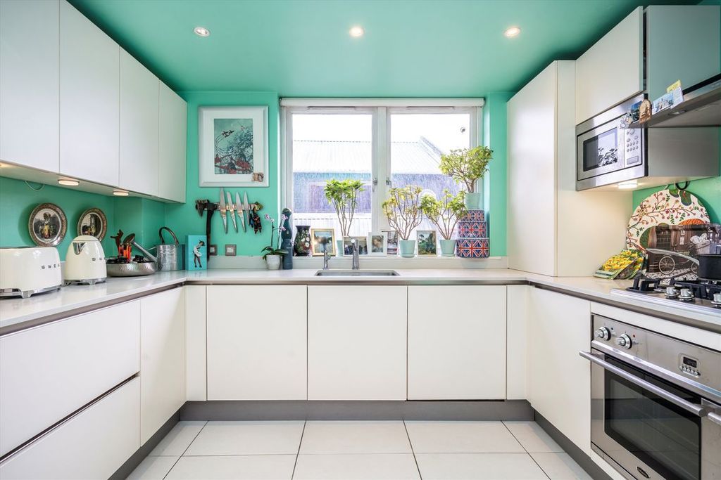 Property photo 3 of 10