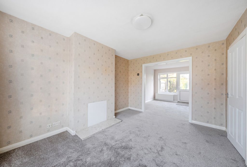 Property photo 3 of 16 1381833-9-691B2A8...