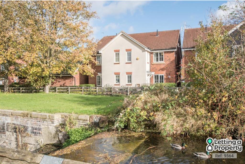 Property photo 1 of 9