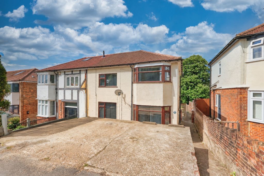 Property photo 1 of 10 Picture No. 25