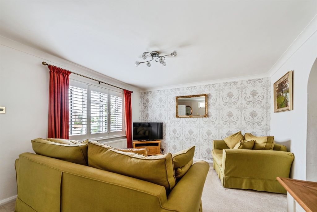 Property photo 2 of 13