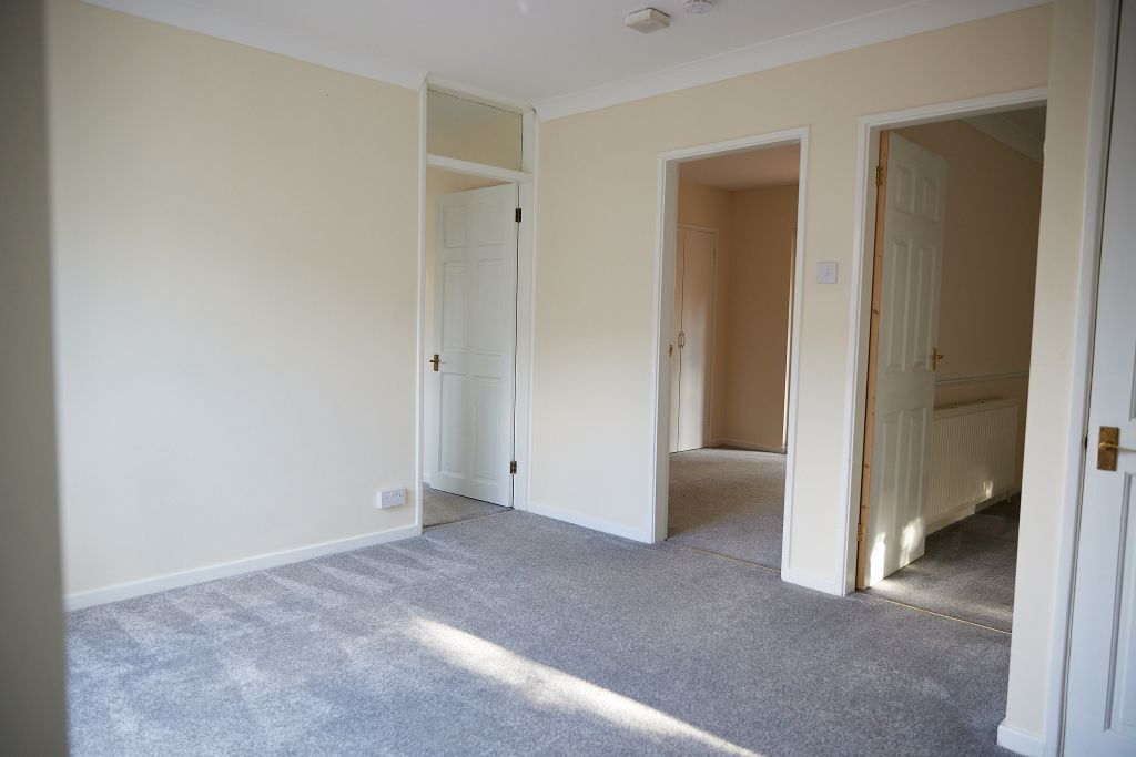 Property photo 3 of 32 Dining Room 