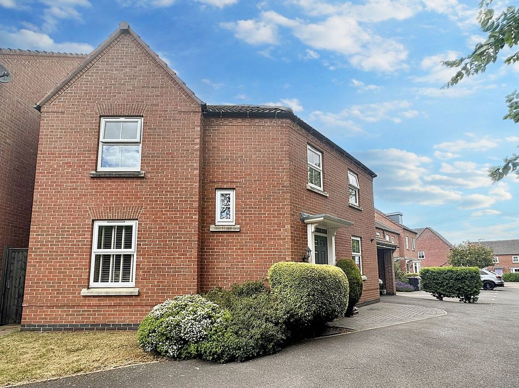 Property photo 1 of 14 Front