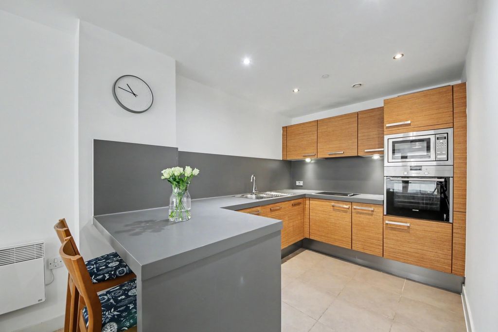 Property photo 3 of 11 Img_2302