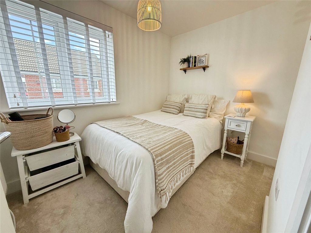 Property photo 3 of 18 Bedroom 2