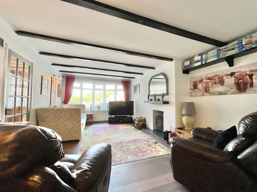 Property photo 2 of 31