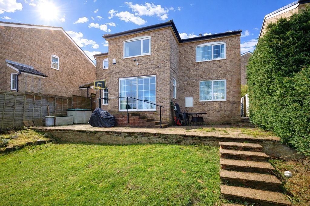 Property photo 2 of 29 Picture No. 02