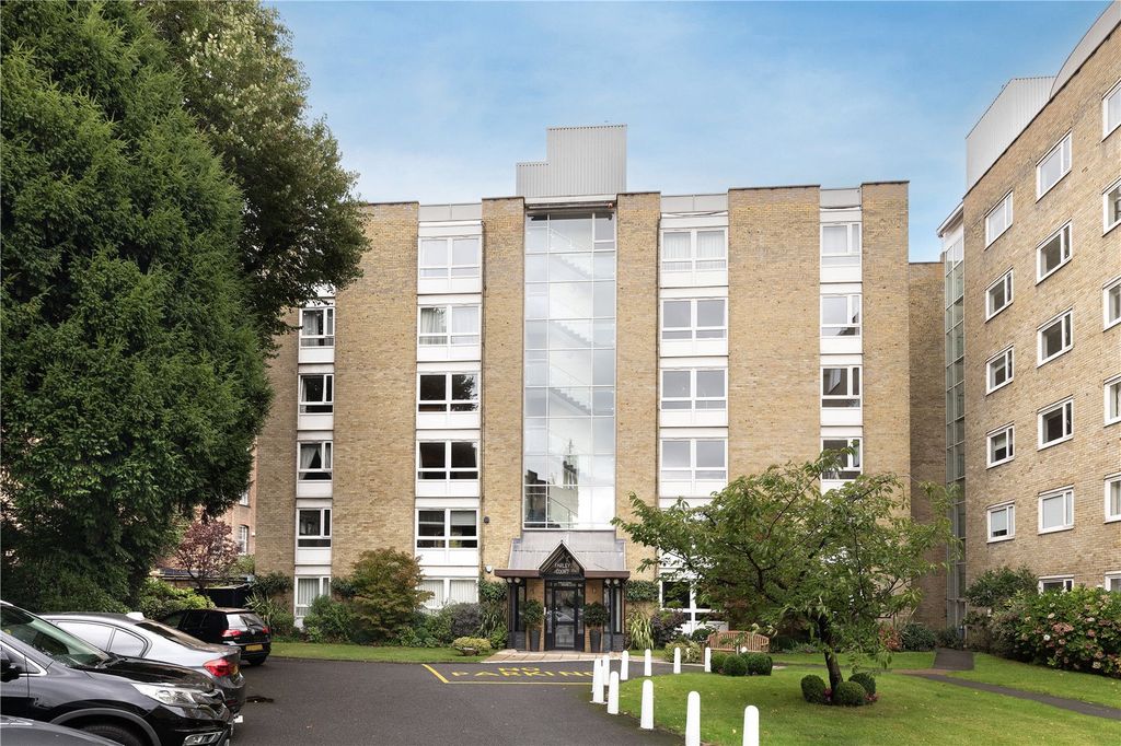 Property photo 2 of 11 External